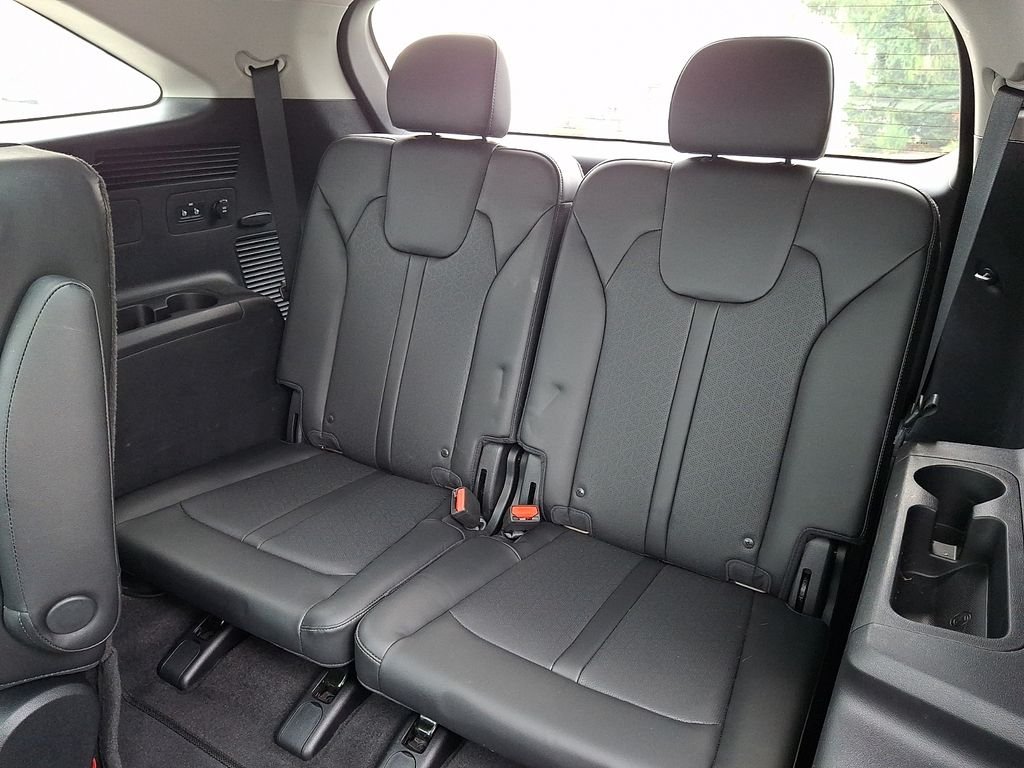 Used 2023 Black Kia SX image 10