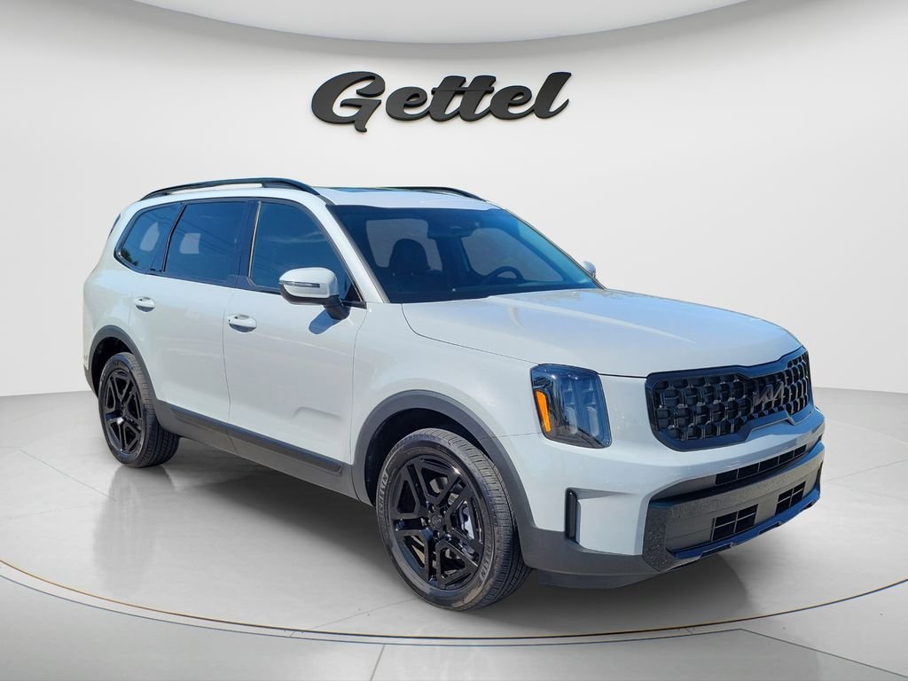 Certified Used 2025 Gray Kia EX X-Line image 3