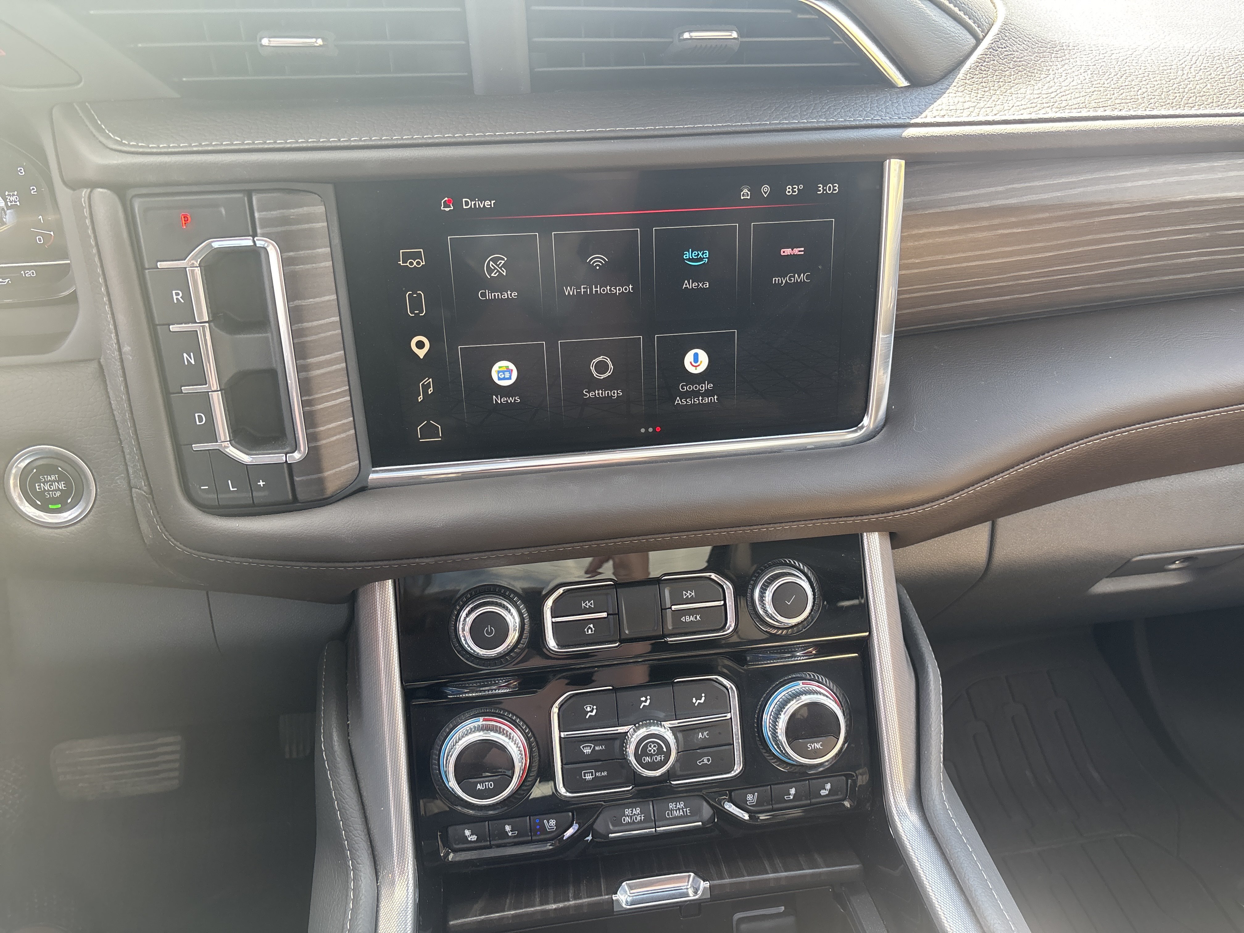 Used 2024 White Frost Tricoat GMC Denali image 19