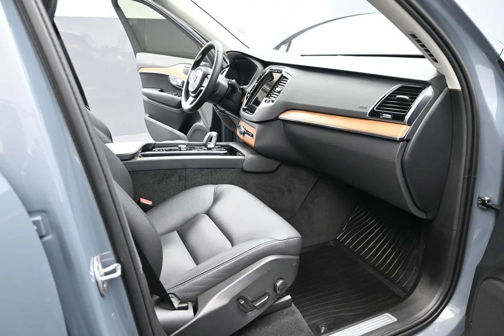 Certified Used 2023 Thunder Grey Volvo Plus image 23