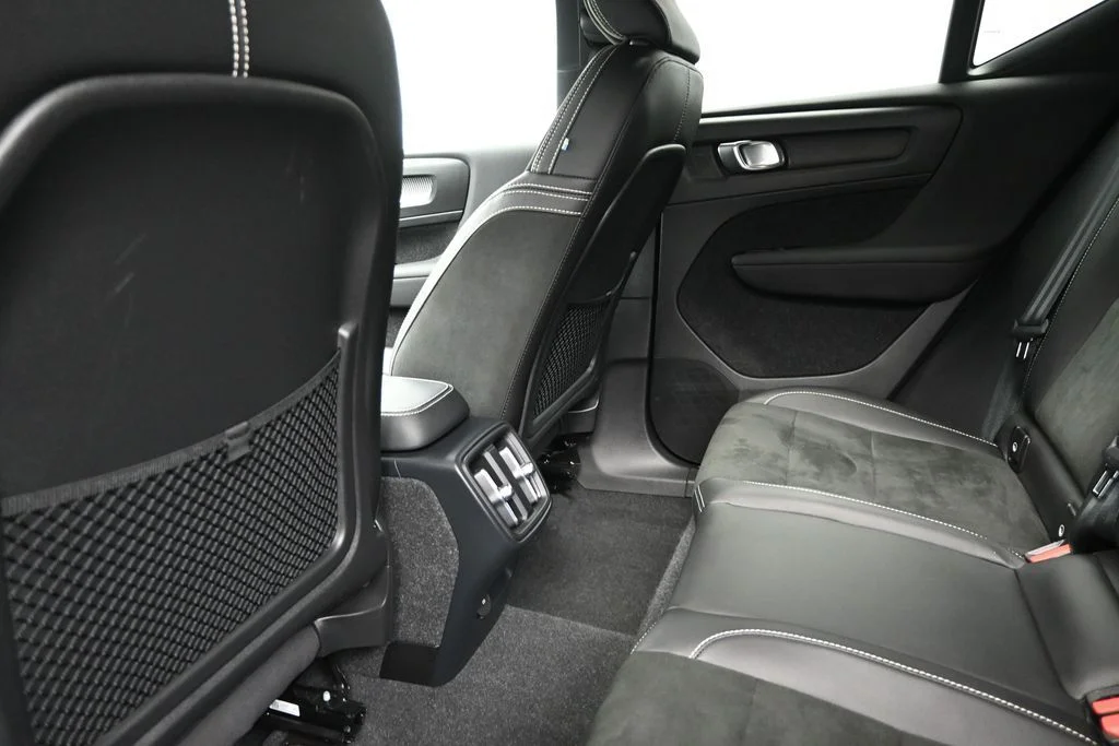 Used 2021 Thunder Gray Metallic Volvo R-Design image 12