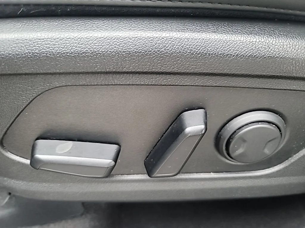 Certified Used 2023 Silver Kia S image 15