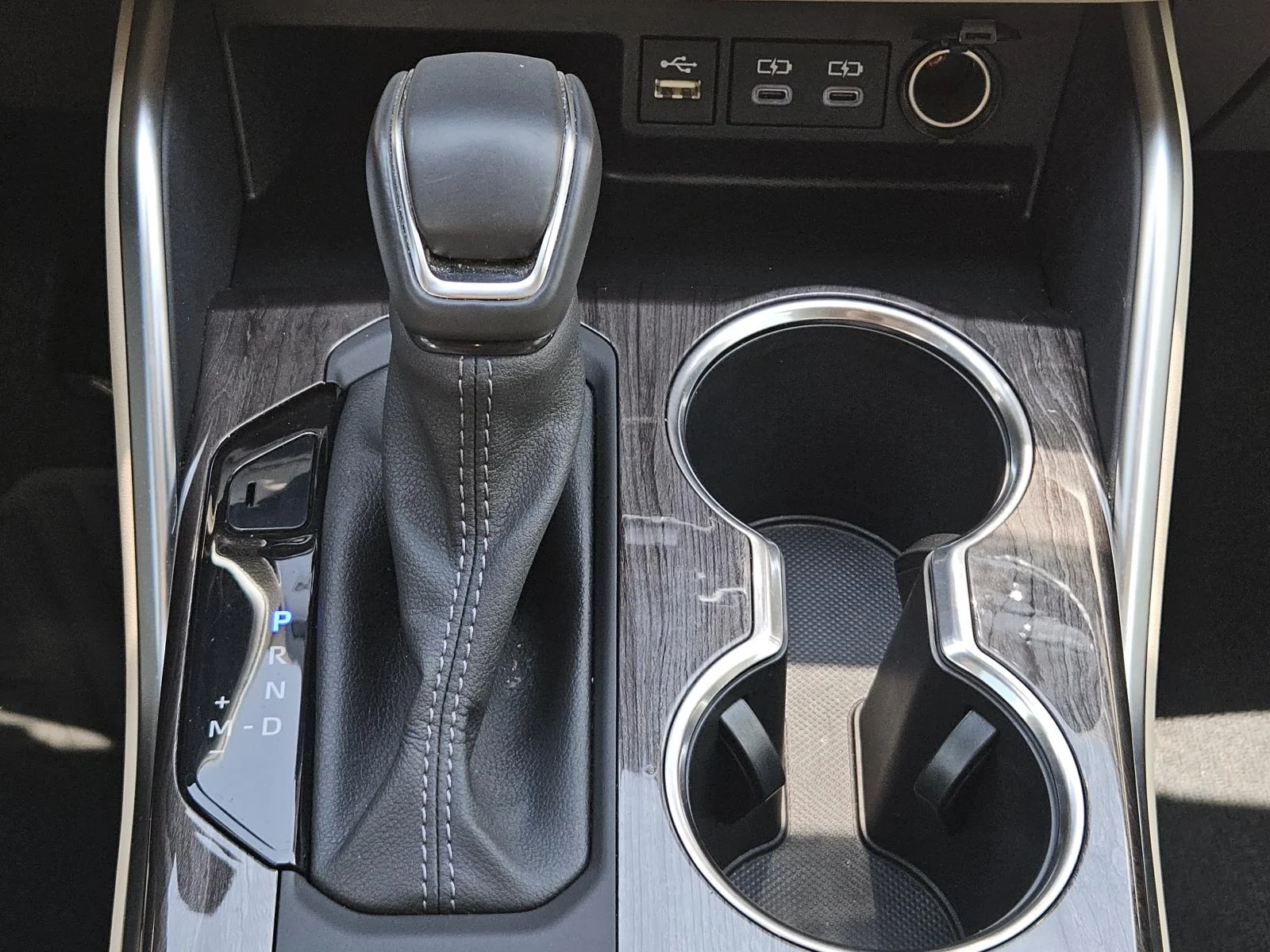 Used 2024 Black Toyota Platinum FWD (Natl) image 15