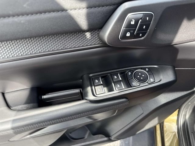 Used 2025 Green Ford Raptor image 18