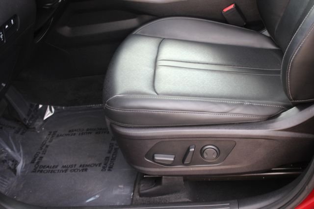 Used 2022 Red Kia S image 22
