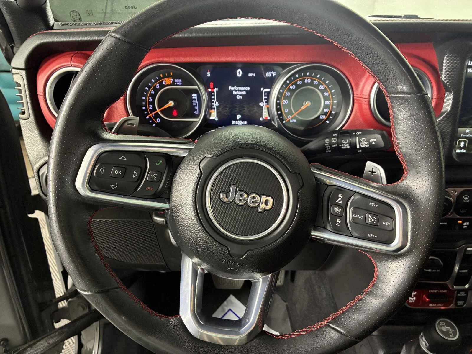 Used 2023 Sting-Gray Clearcoat Jeep Rubicon 20th Anniversary image 15
