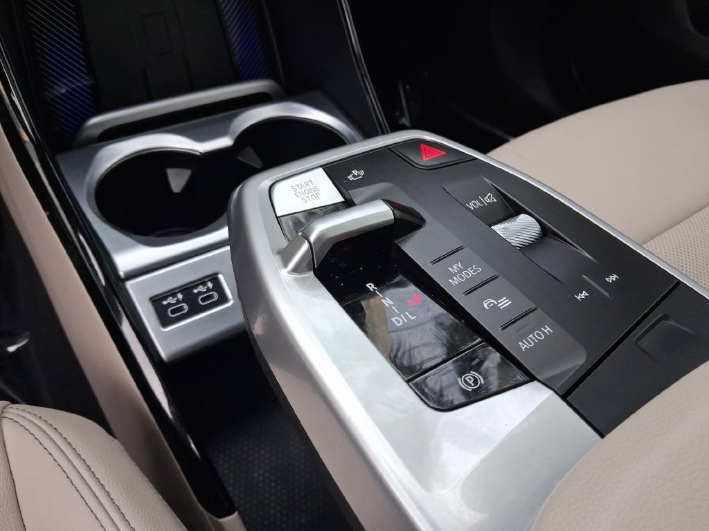 Used 2023 Black BMW xDrive28i image 22