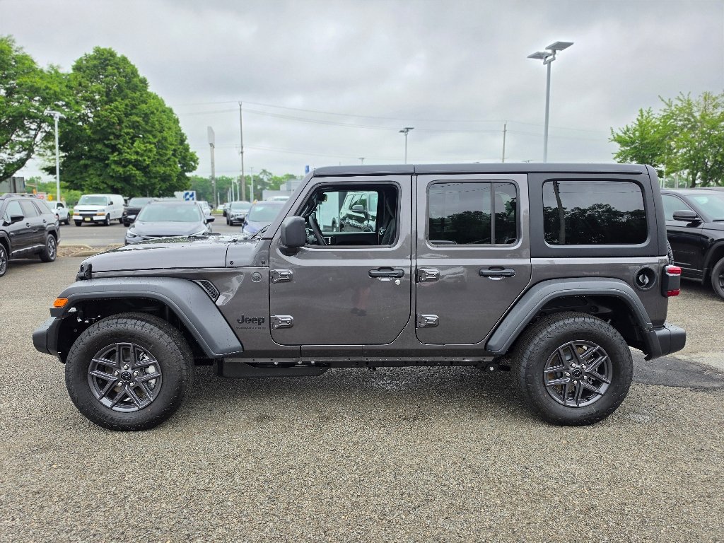 New 2026 Granite Crystal Metallic Clear-Coat Exterior Paint Jeep Sport S image 9