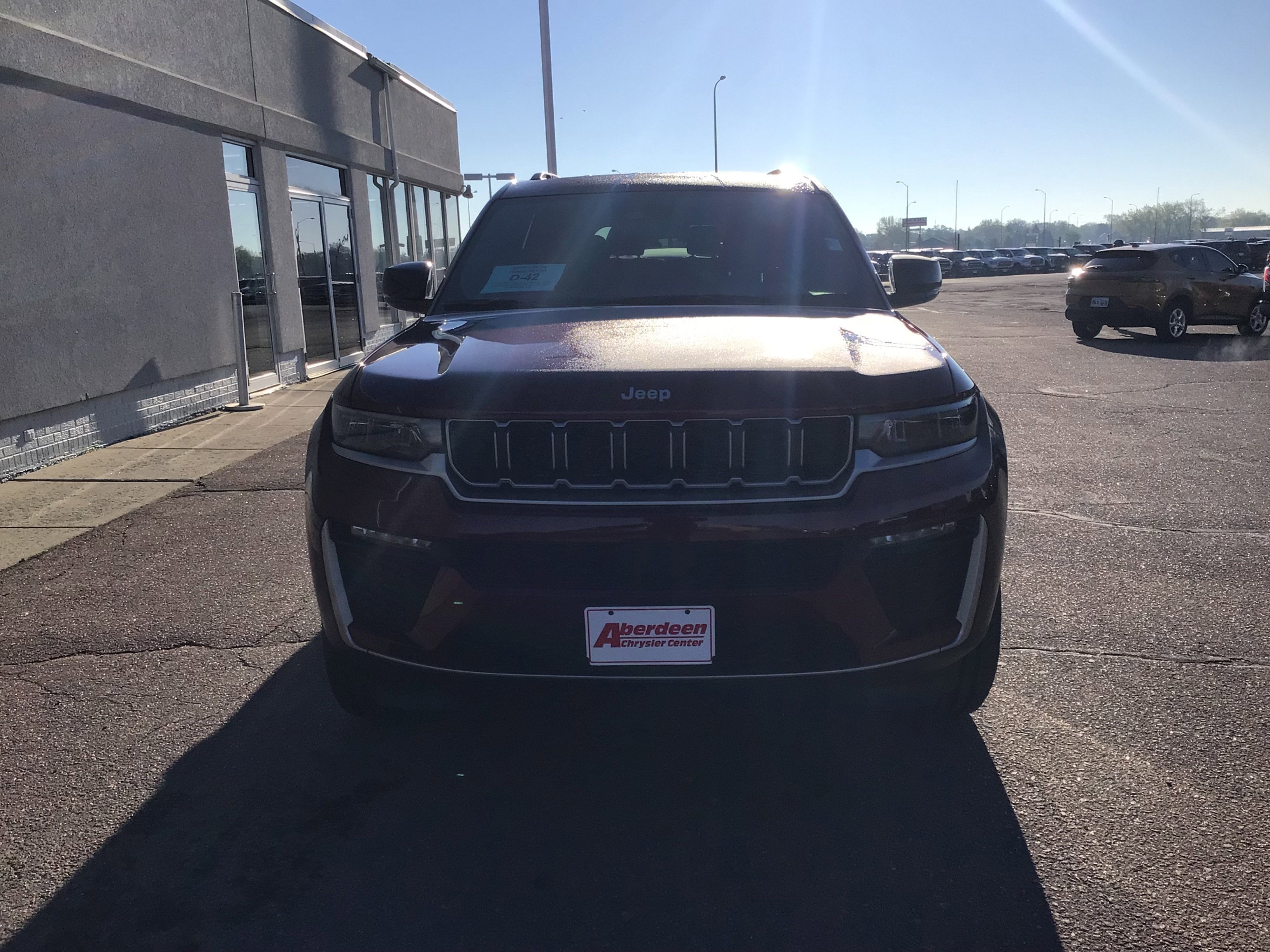 New 2026 Velvet Red Pearl-Coat Exterior Paint Jeep Limited image 3