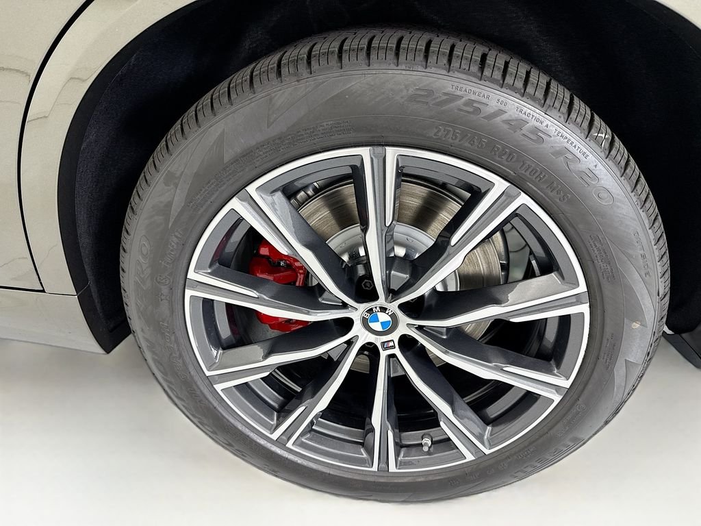 New 2026 Green Metallic BMW xDrive50e image 30