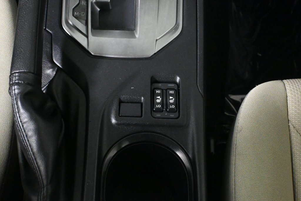 Used 2020 Crystal Black Silica Subaru Premium image 22