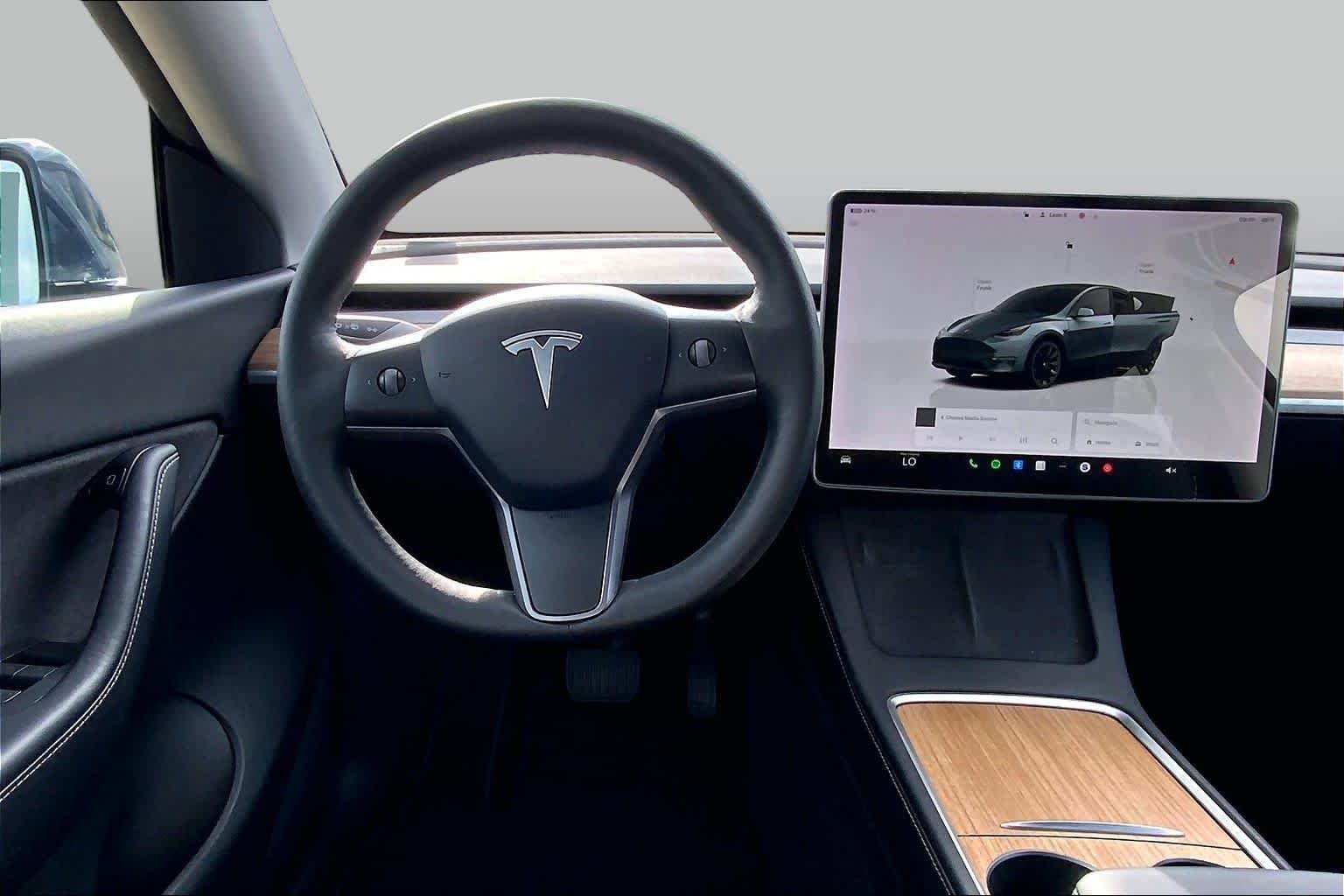 Used 2022 Midnight Silver Metallic Tesla Long Range image 5