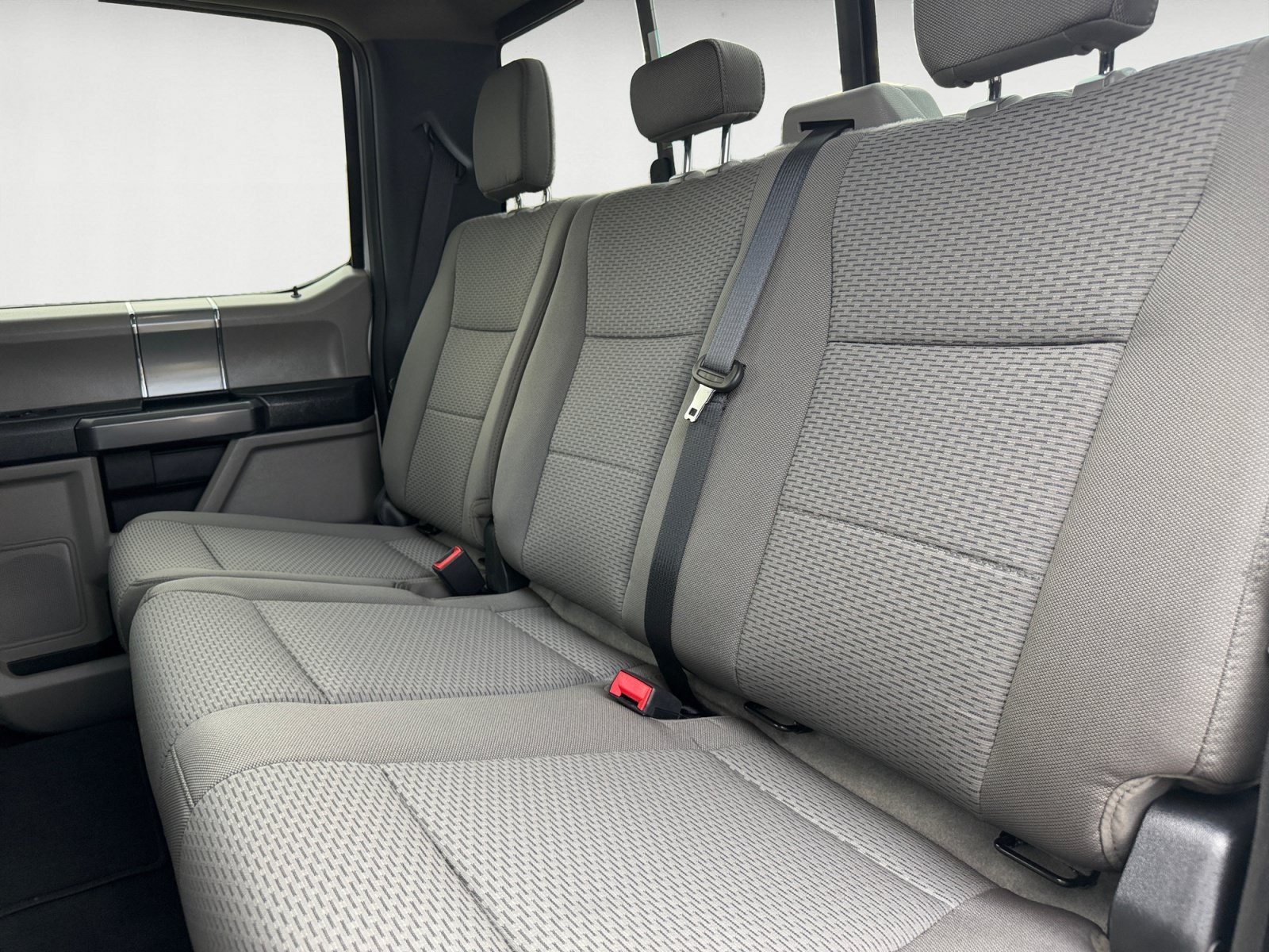 Certified Used 2022 Oxford White Ford XLT image 13