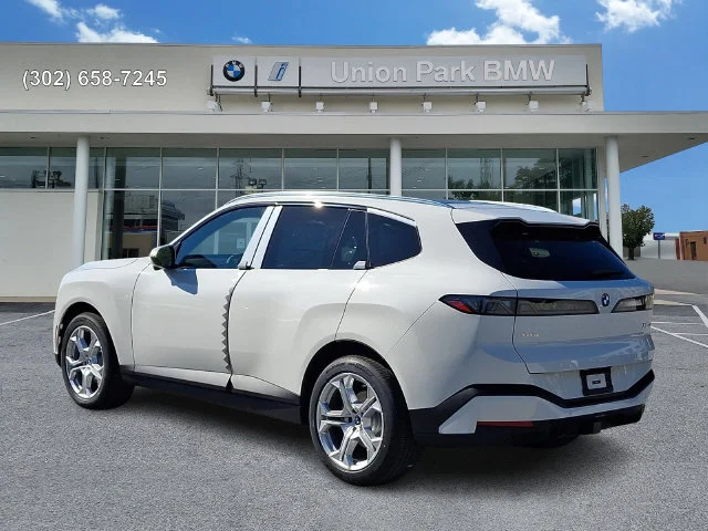 New 2027 Alpine White BMW  image 6
