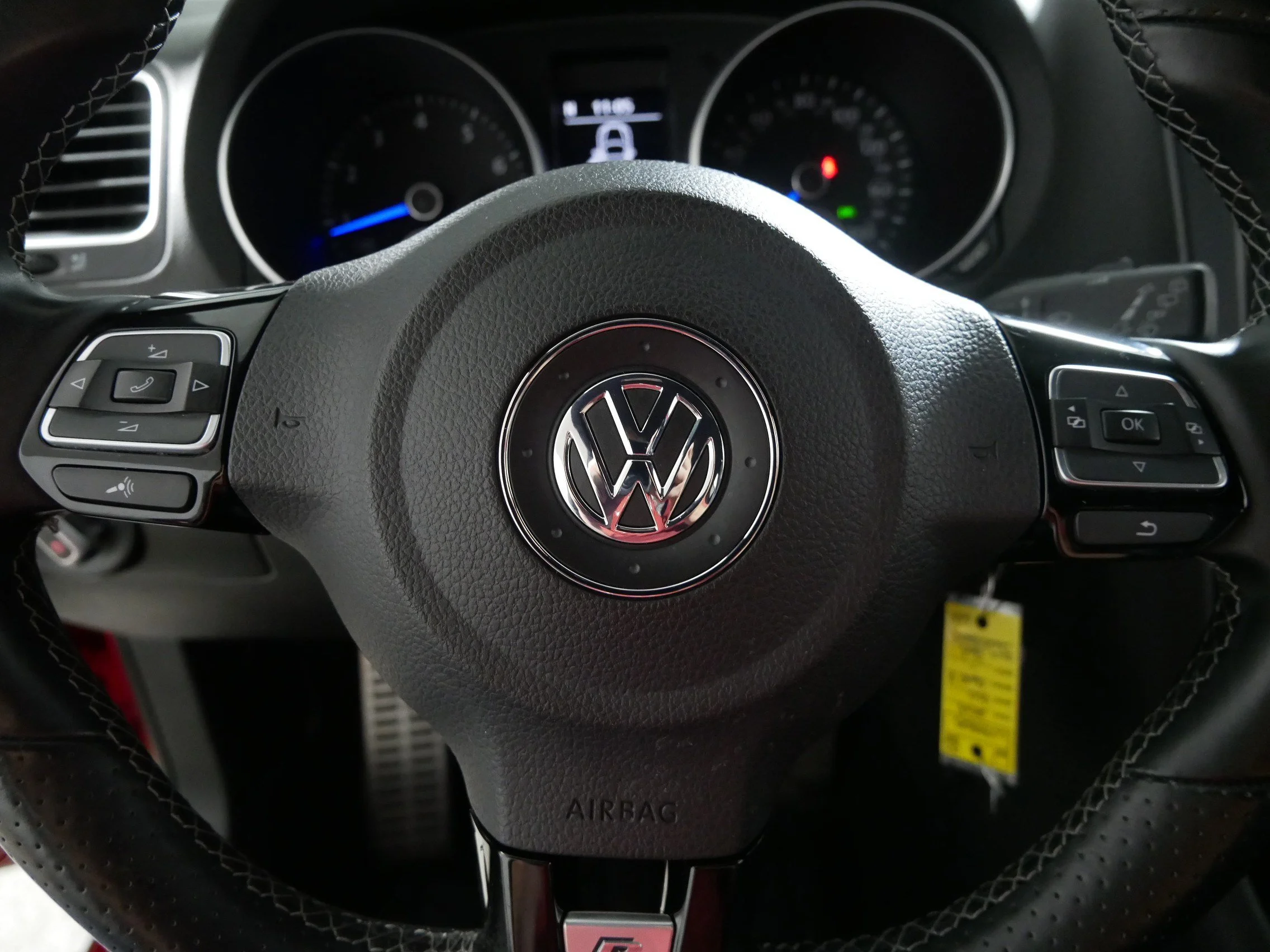 Used 2013 Tornado Red Volkswagen  image 25