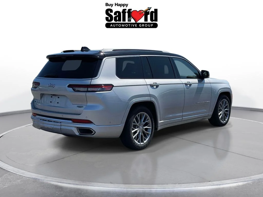 Used 2022 Silver Jeep Summit image 9