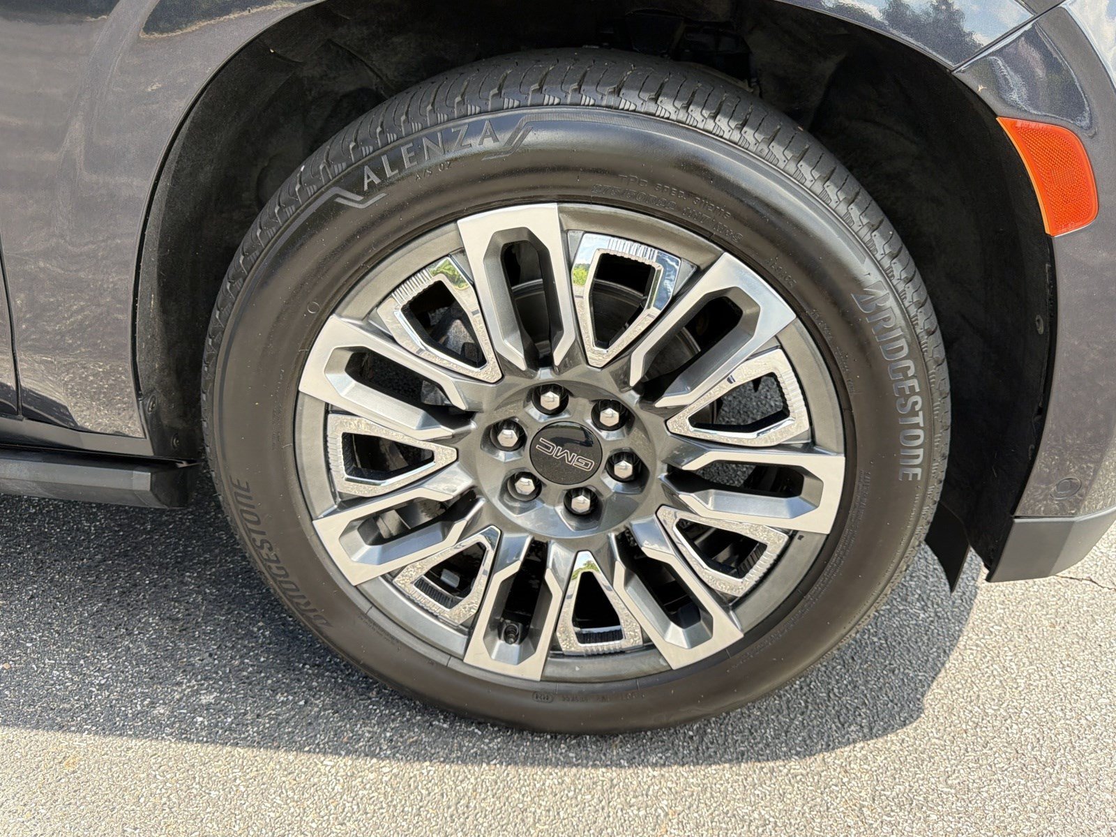 2023 GMC Yukon Denali Ultimate - Photo 12