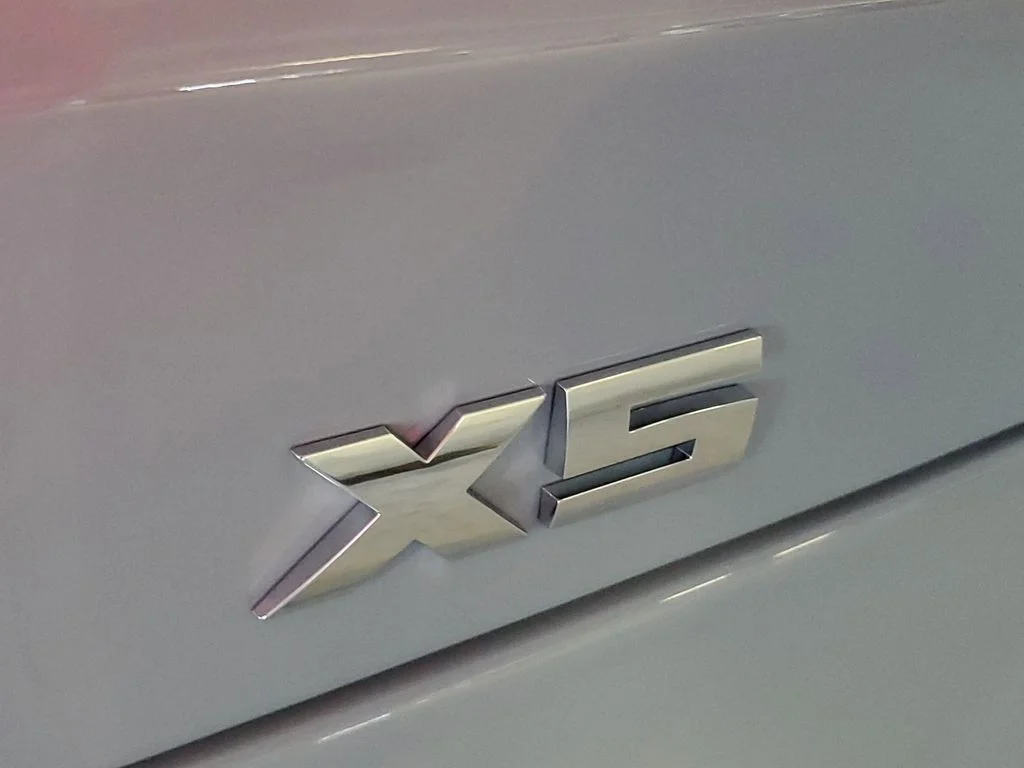 Used 2026 Gray BMW M60i image 6
