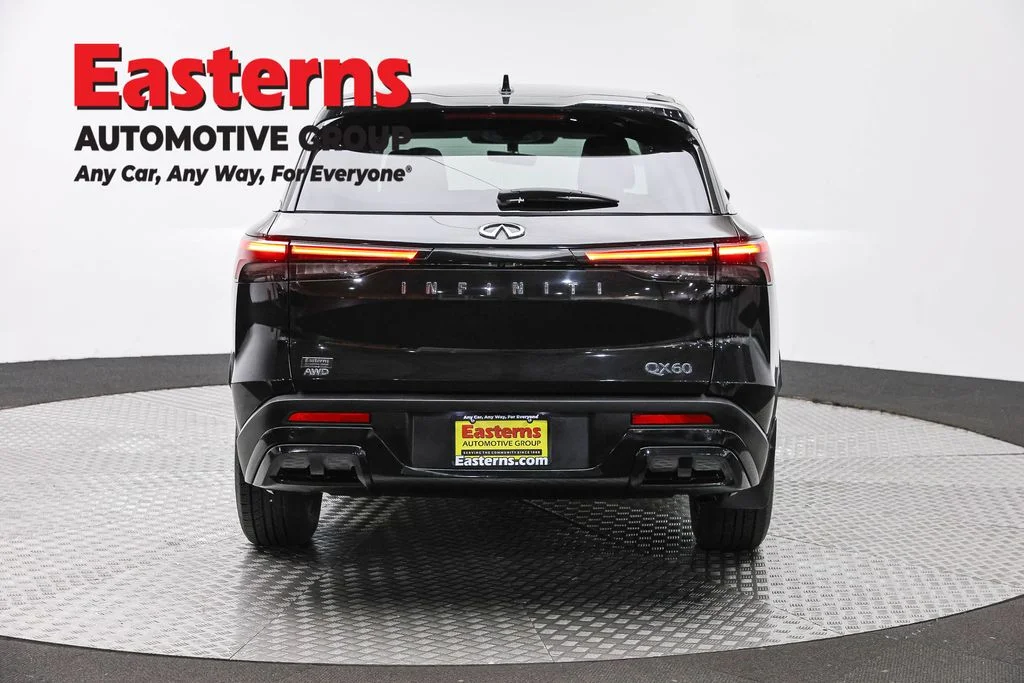 Used 2023 Black INFINITI PURE image 6