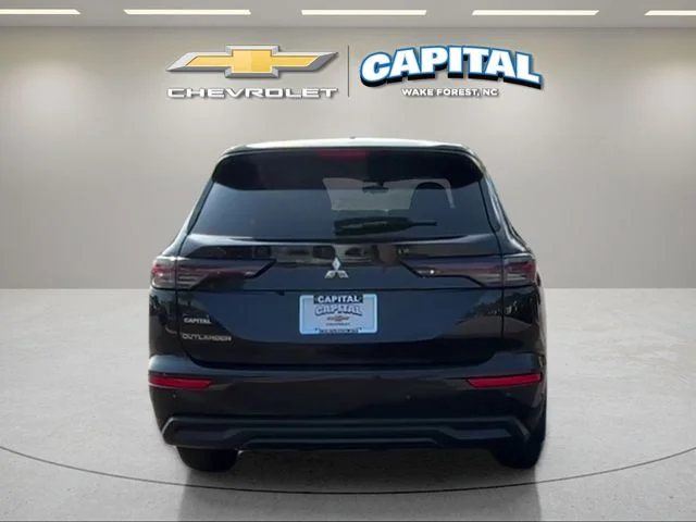 Used 2025  Mitsubishi ES image 4