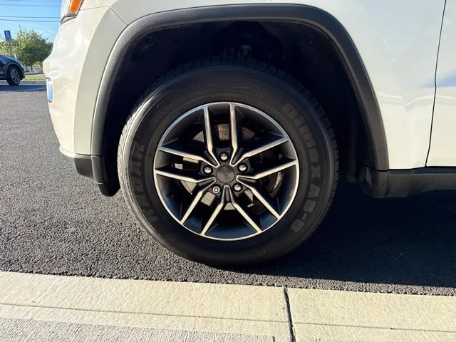 Used 2019 White Jeep Limited image 8