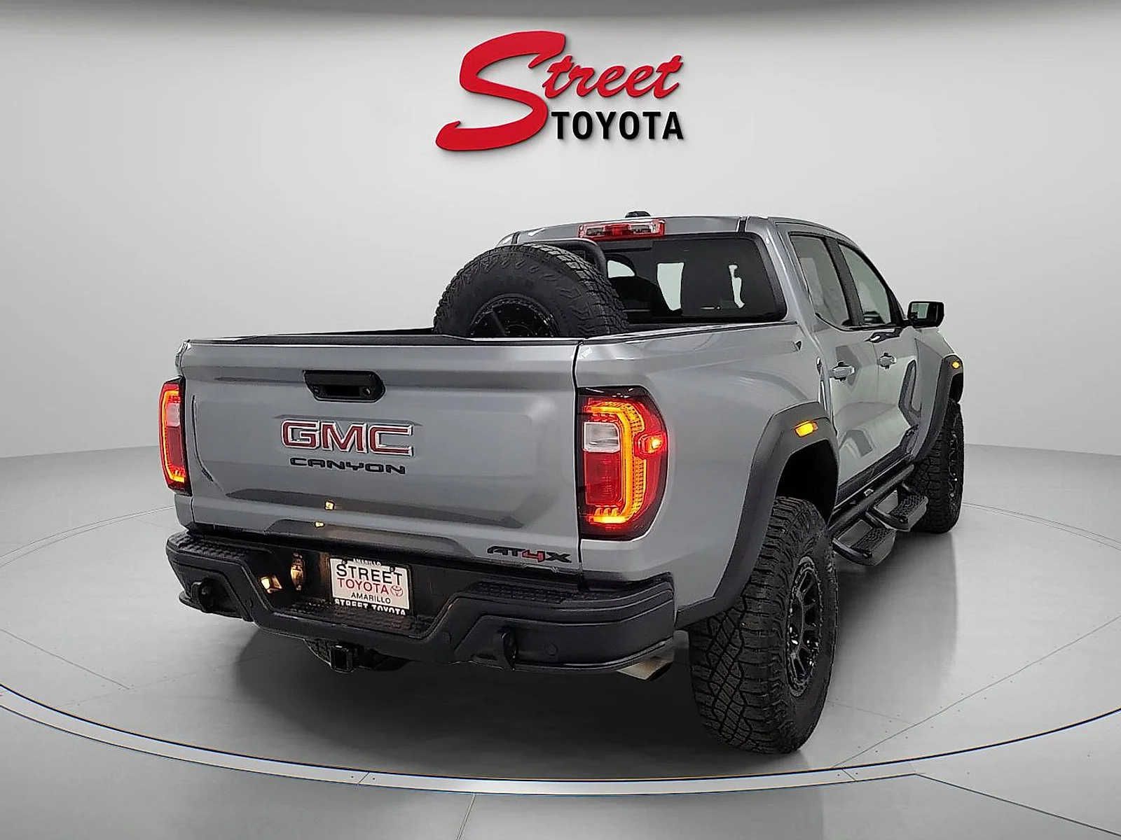 Used 2024 Sterling Metallic GMC 4WD AT4X image 4