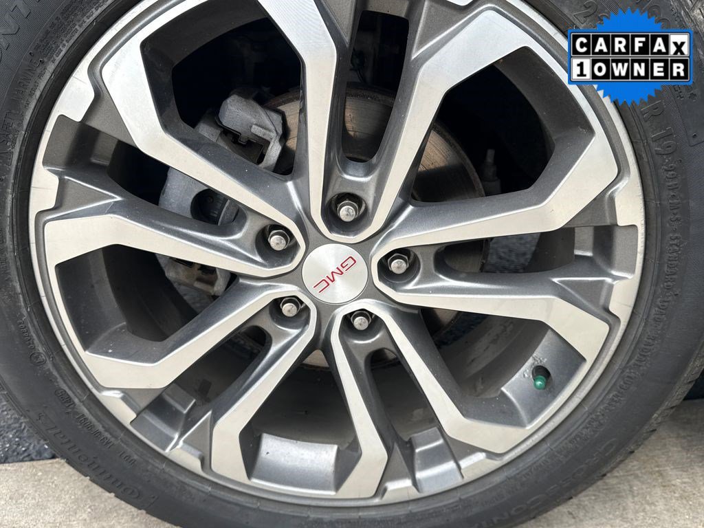 Used 2019 Satin Steel Metallic GMC SLT image 31