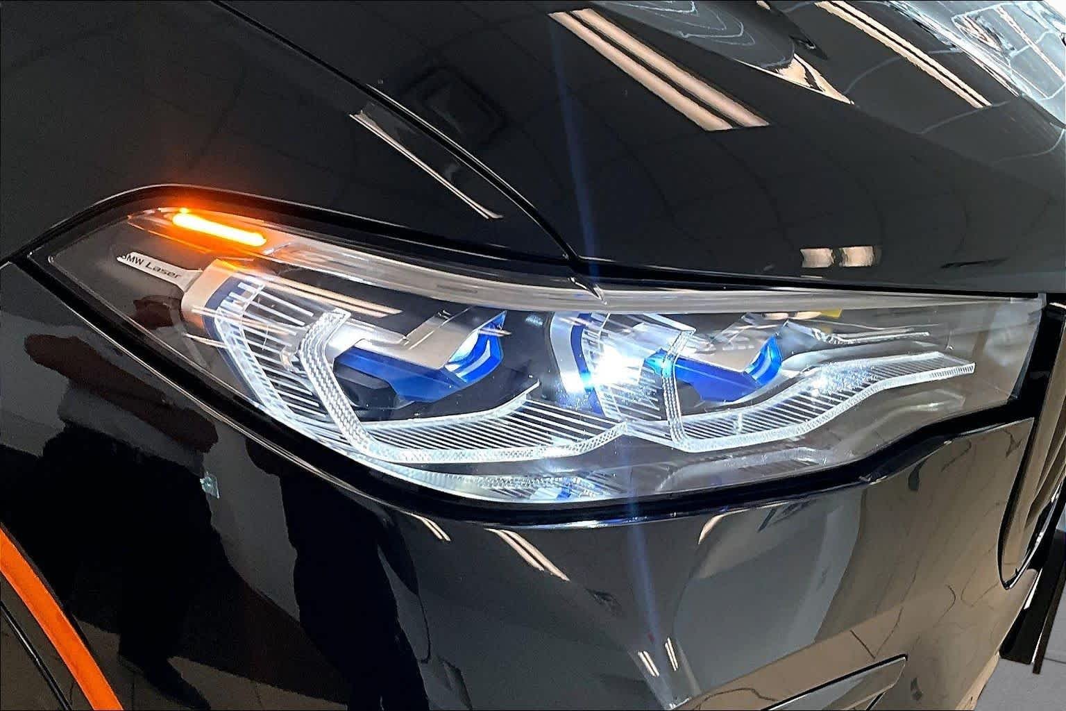 Used 2022 Black Sapphire Metallic BMW M50i image 26