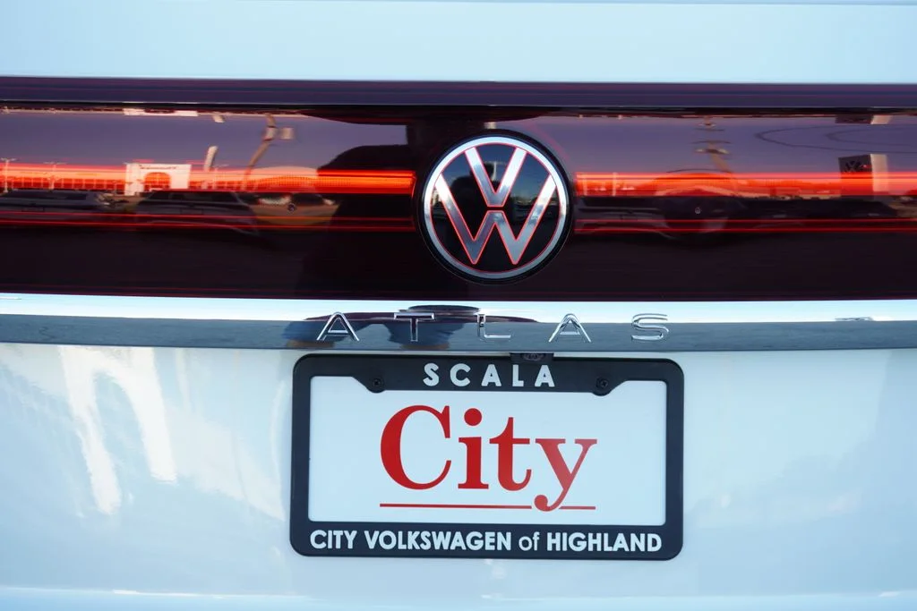 New 2026 White/off-white Volkswagen 2.0T SE w/Technology image 35