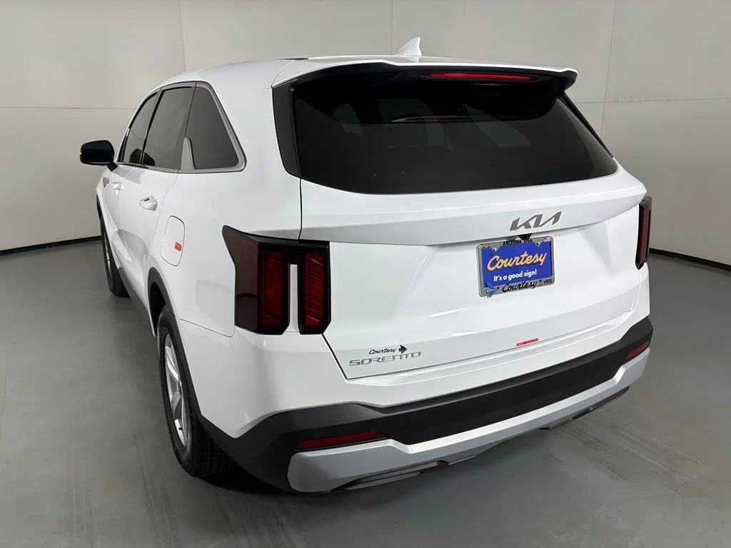 New 2026 Glacial White Pearl Kia LX image 6