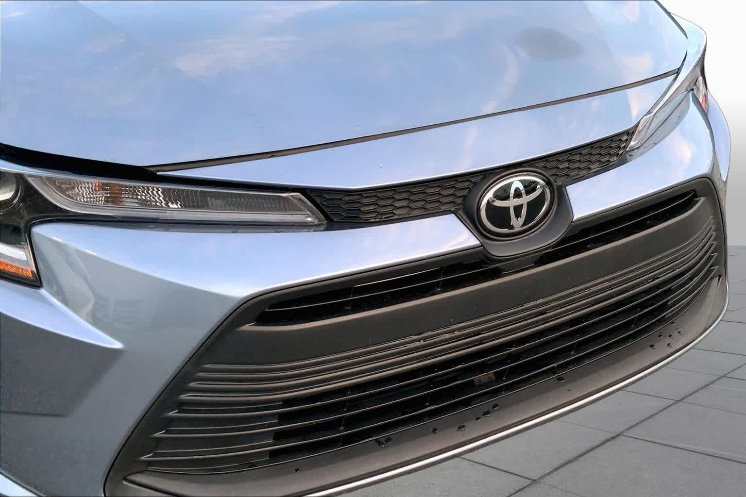 Used 2024 Celestite Toyota LE image 27