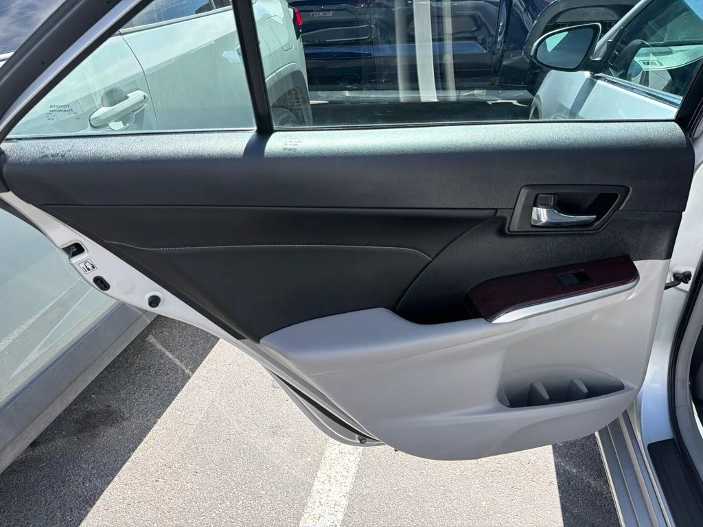 Used 2013 Classic Silver Metallic Toyota XLE image 12