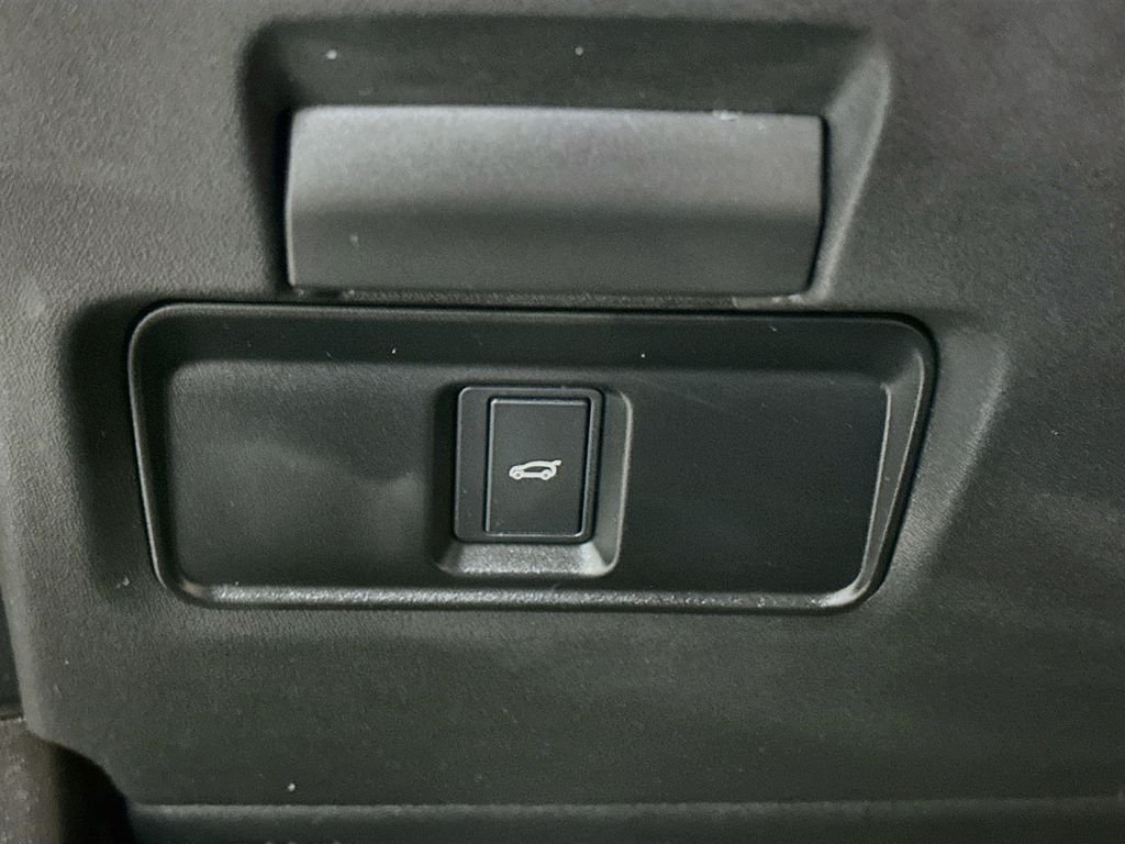 Used 2026 Gray Land Rover S image 11