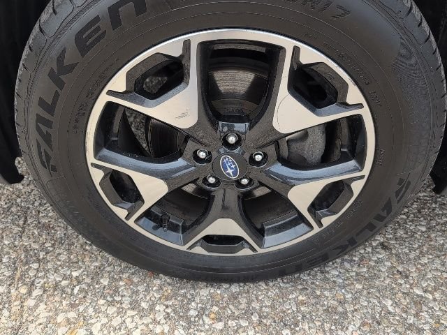Used 2019 Khaki Subaru 2.0i Premium image 22