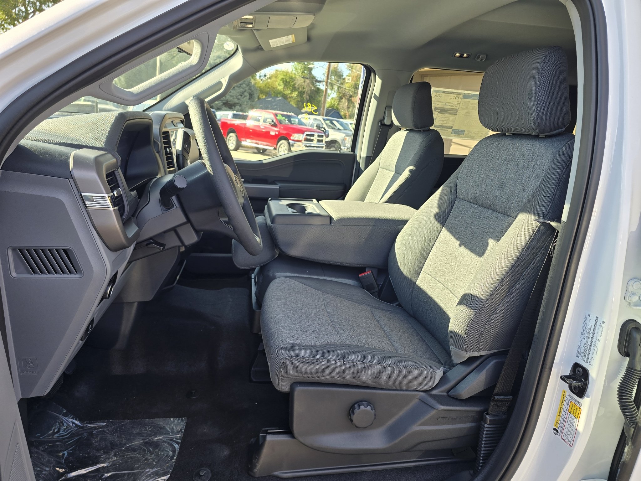 New 2026 Oxford White Ford XLT image 10