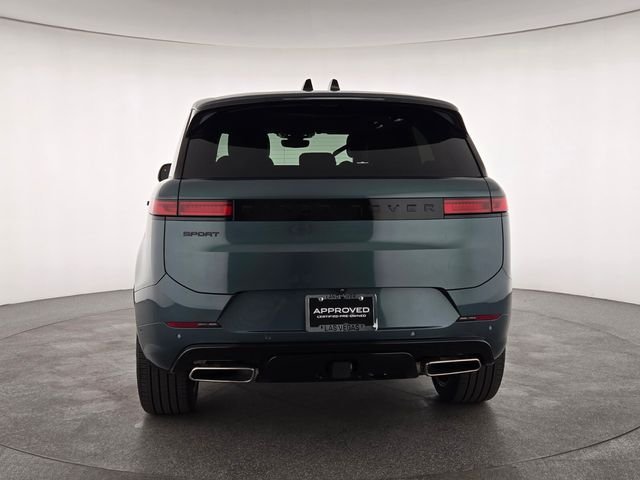 Used 2025 Green Land Rover Dynamic SE image 7