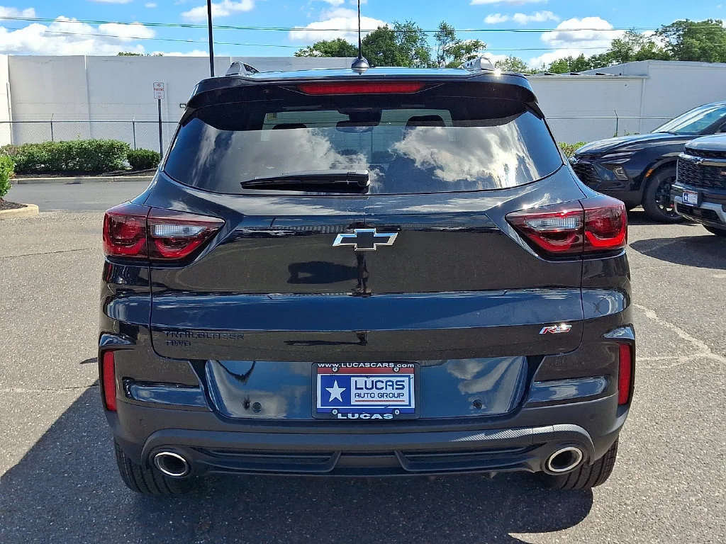 New 2026 Mosaic Black Metallic Chevrolet RS image 7