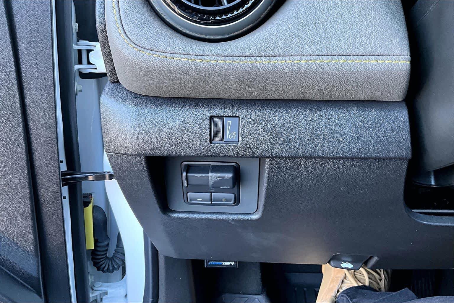 2025 Chevrolet Colorado ZR2 - Photo 33