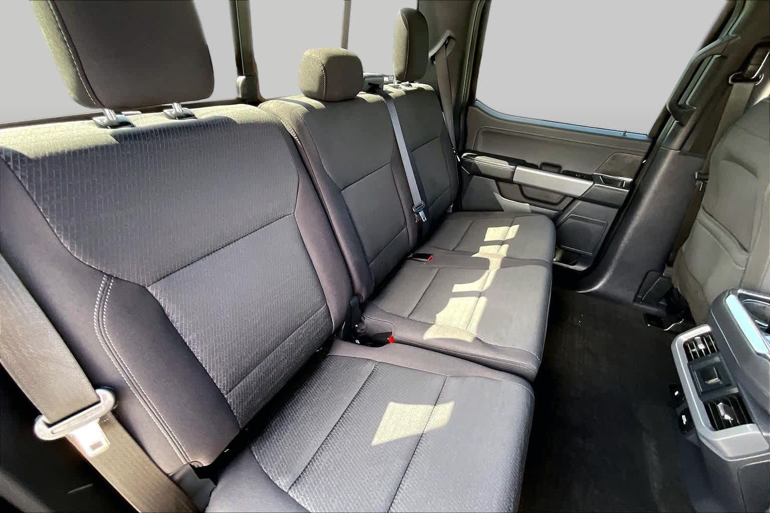 Used 2025 Antimatter Blue Metallic Ford XLT image 18