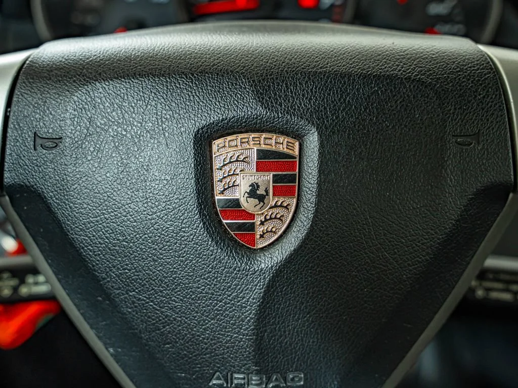 Used 2007 Arctic Silver Metallic Porsche  image 30