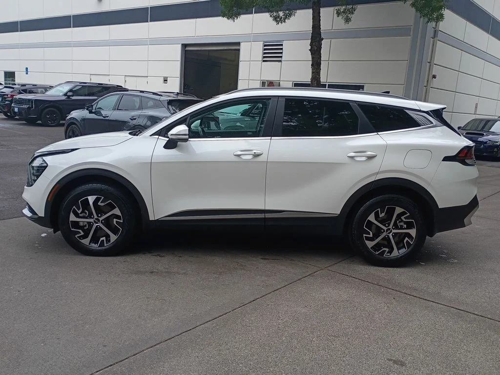 Used 2024 Snow White Pearl Kia EX image 7