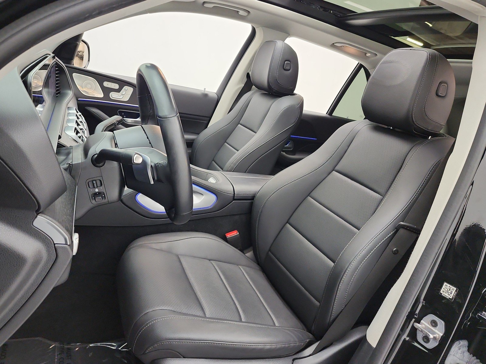 Used 2024 Black Mercedes-Benz GLE 350 4MATIC® SUV image 10