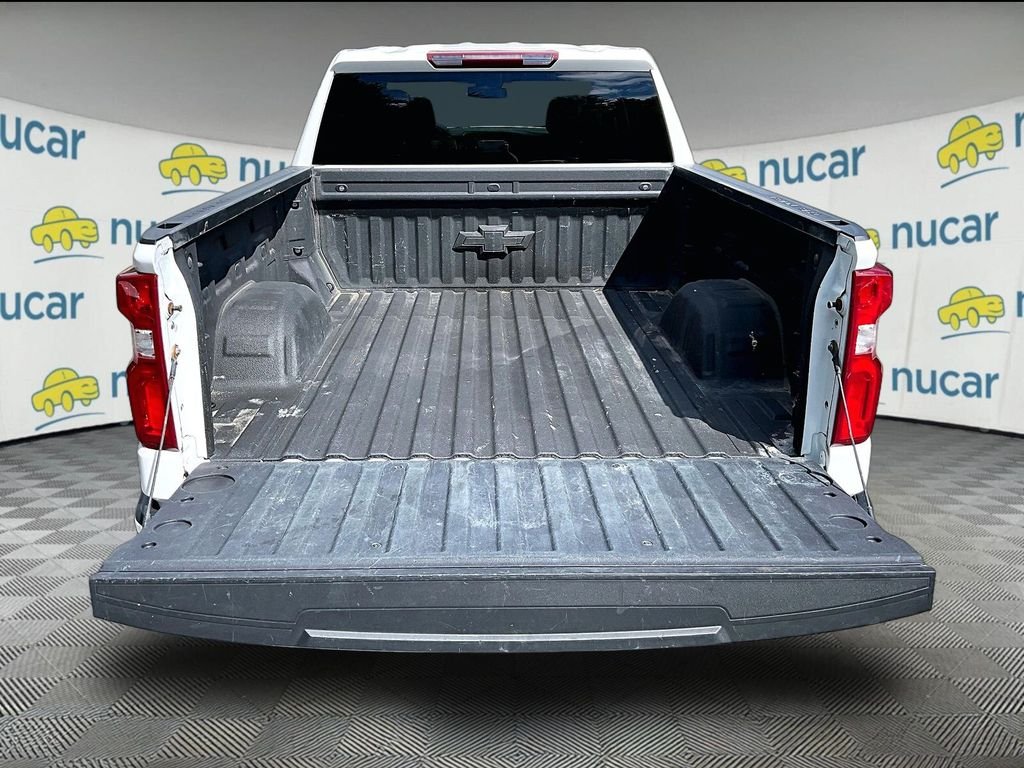 Used 2022 White Chevrolet RST image 32