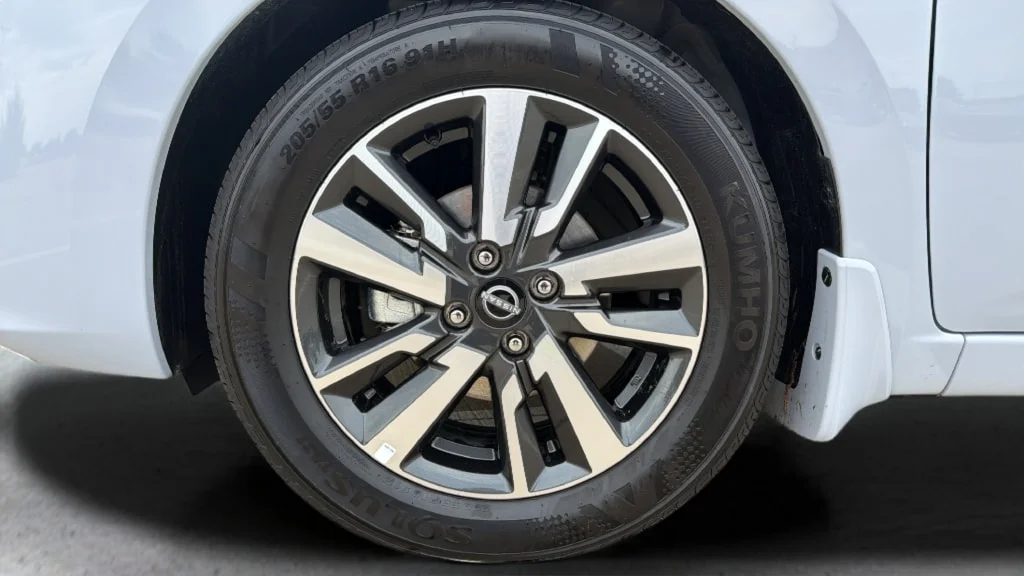 Used 2025 Gray Sky Pearl Nissan 1.6 SV image 25