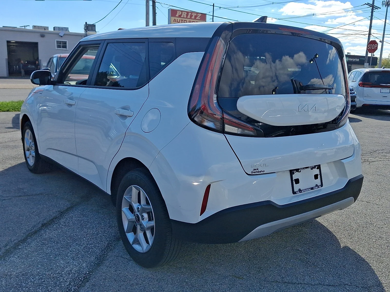 Certified Used 2025 White Kia LX image 4