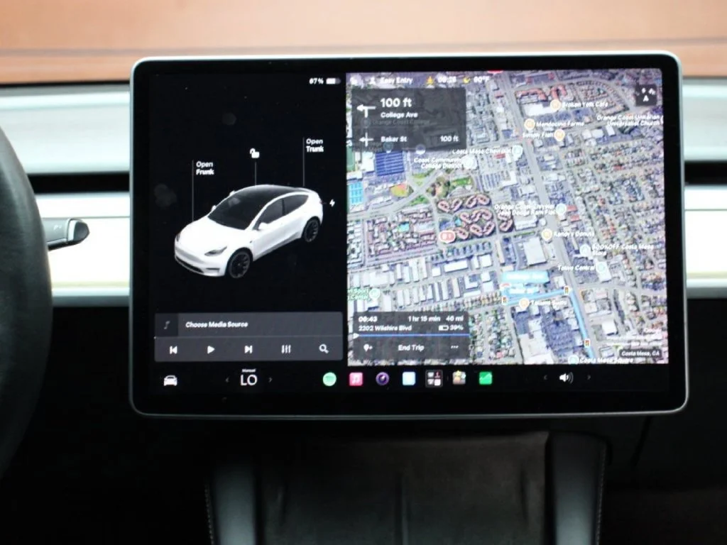 Used 2021 Pearl White Multi-Coat Tesla Long Range image 10