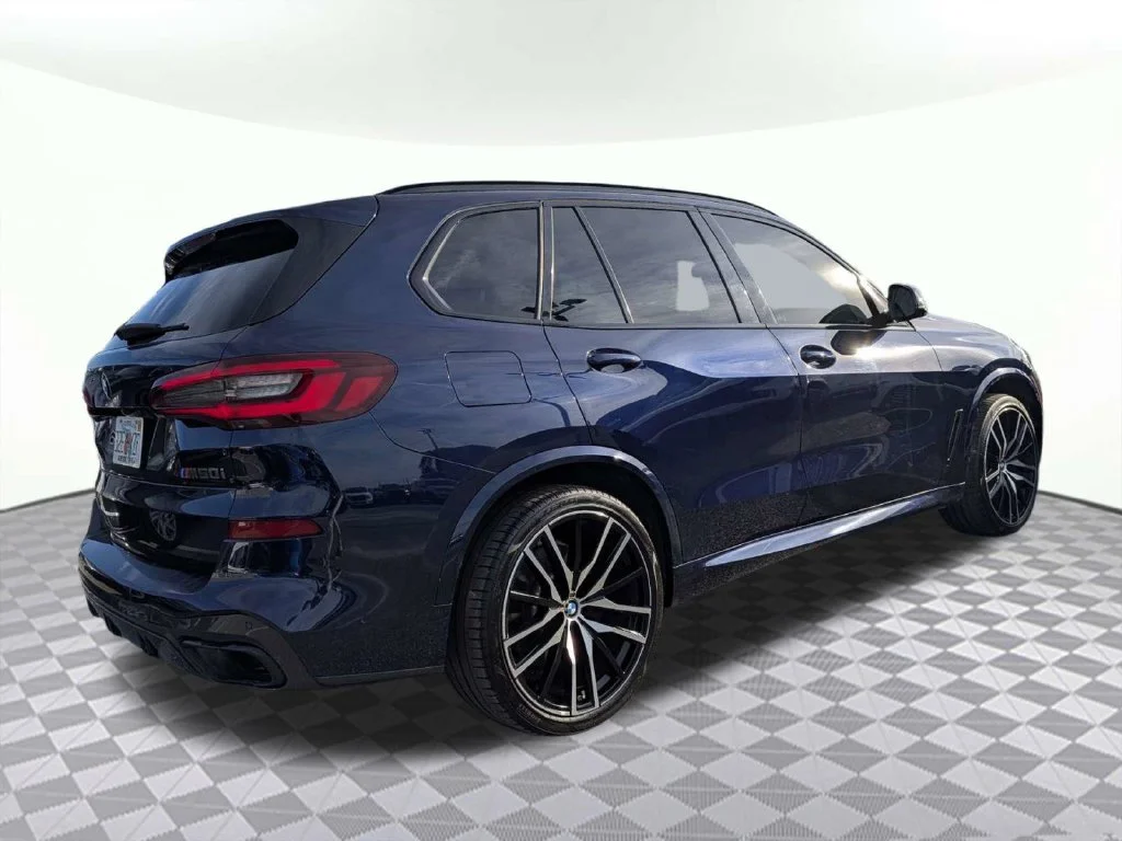 Used 2021 Blue BMW M50i image 3