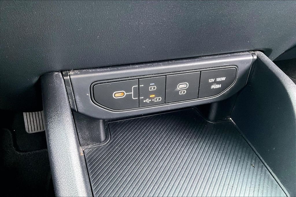 Used 2025 Black Kia LX image 26