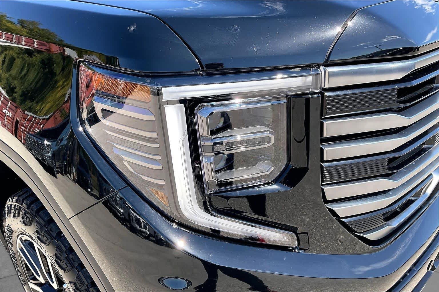 Used 2026 Onyx Black GMC AT4 image 26