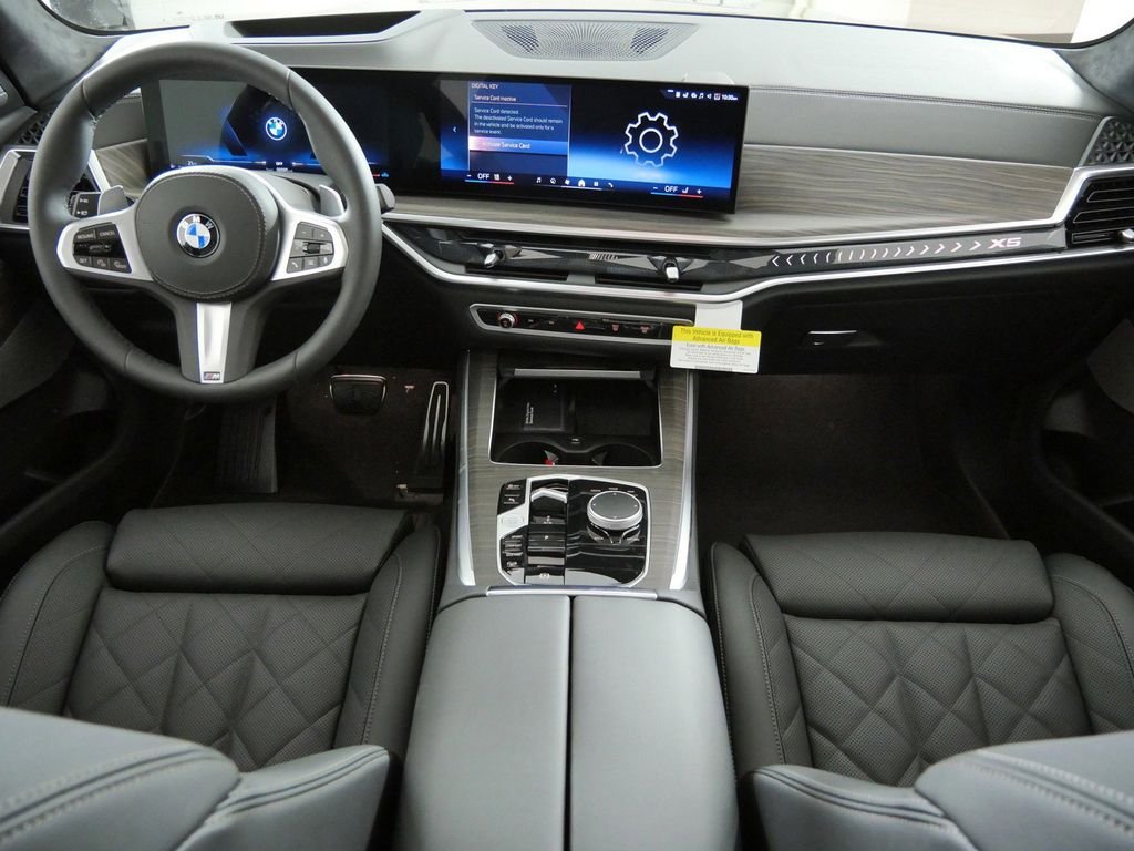 New 2026 Carbon Black Metallic BMW xDrive40i image 5